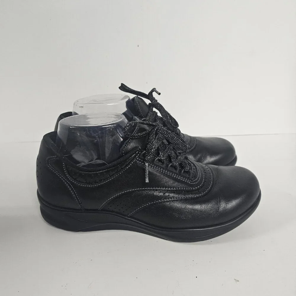 SAS solid black